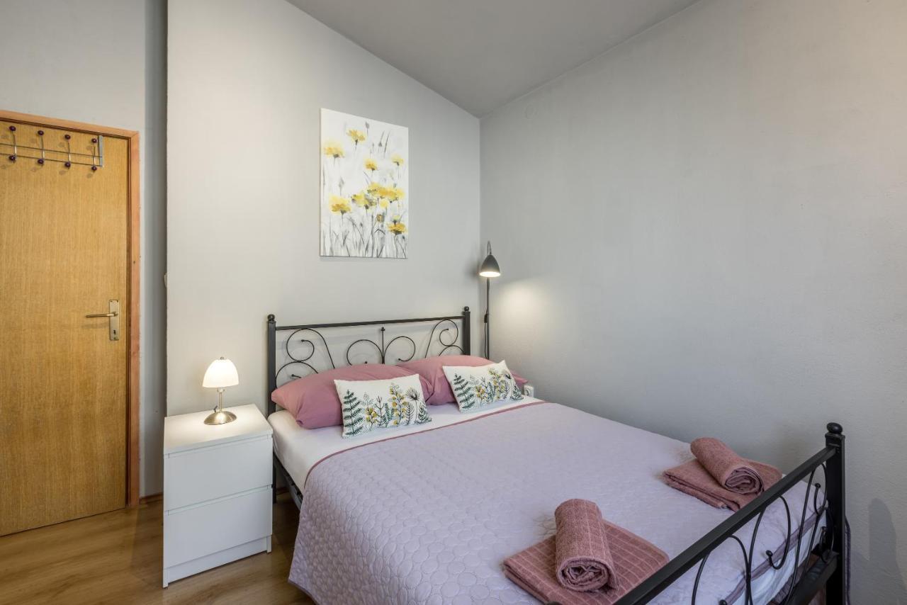 Apartment Lamaro Kaštela Kültér fotó