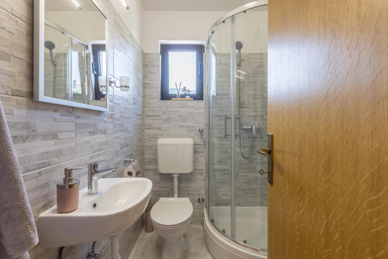 Apartment Lamaro Kaštela Kültér fotó