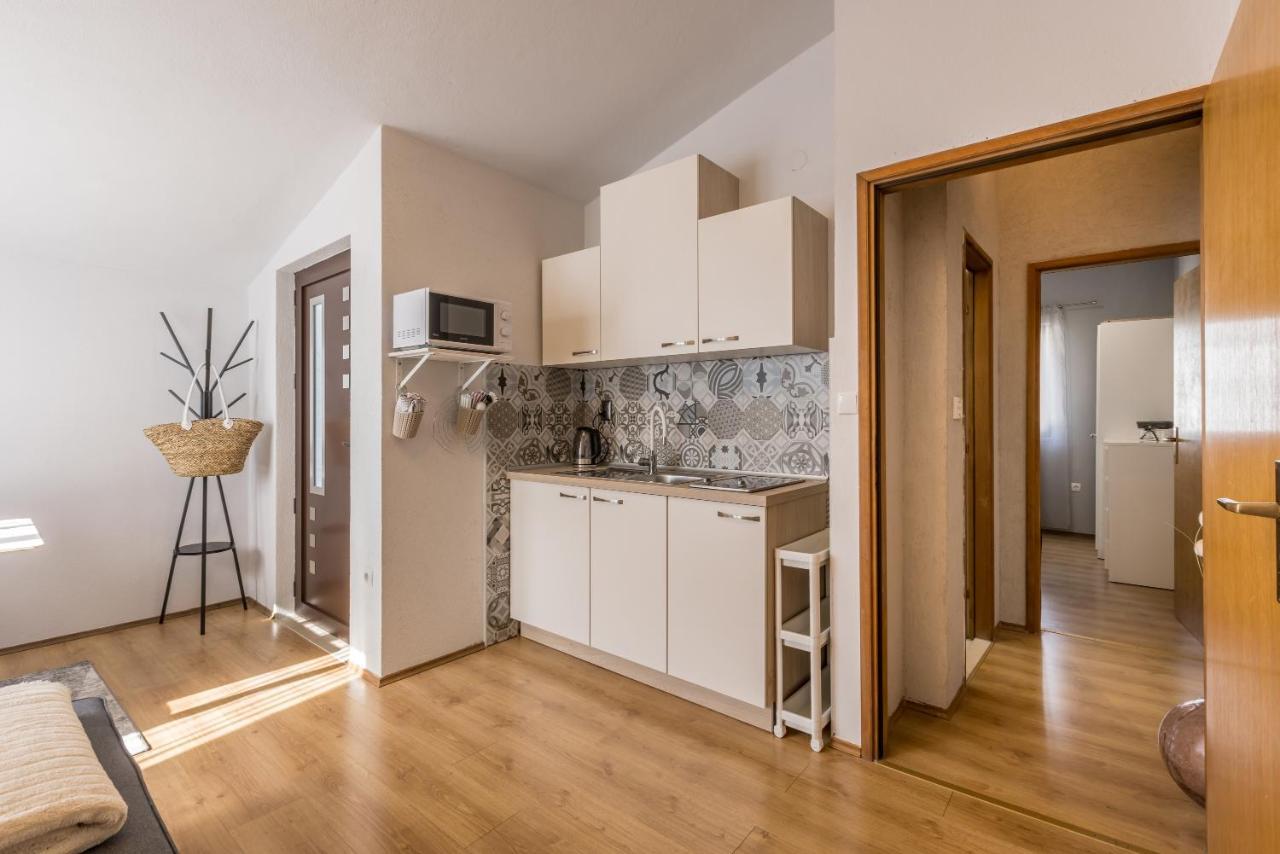 Apartment Lamaro Kaštela Kültér fotó