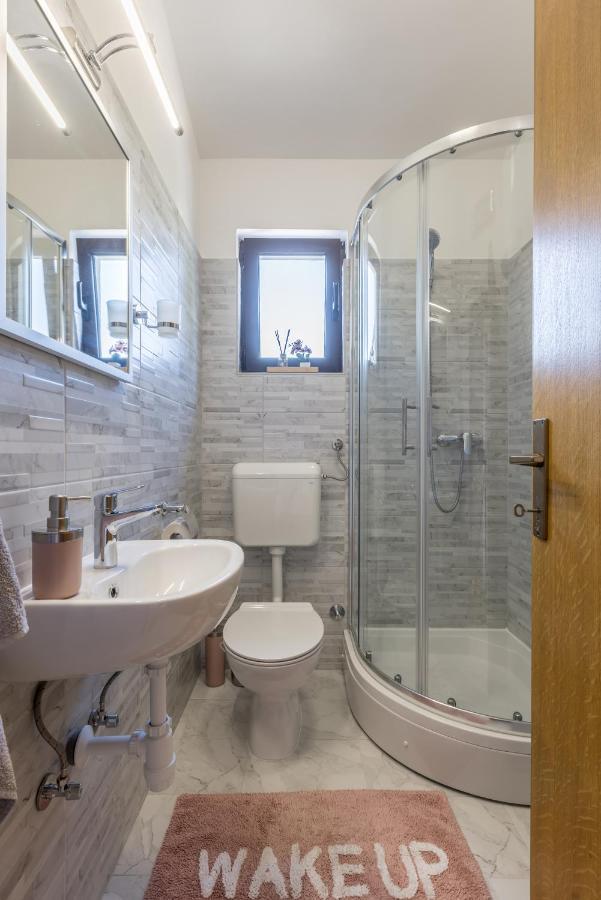 Apartment Lamaro Kaštela Kültér fotó