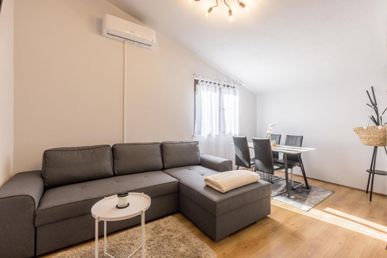 Apartment Lamaro Kaštela Kültér fotó