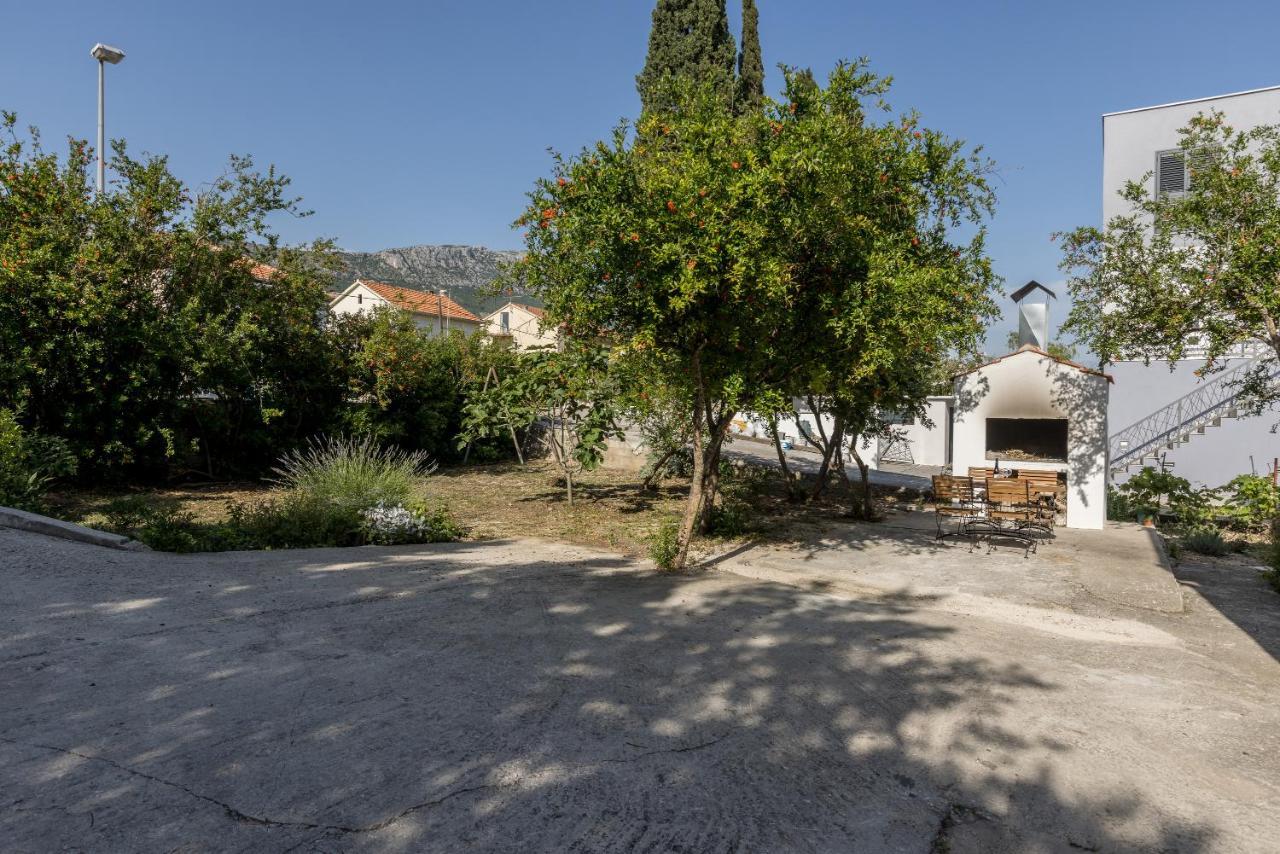 Apartment Lamaro Kaštela Kültér fotó