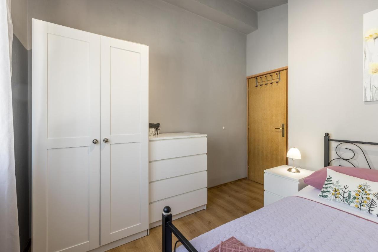 Apartment Lamaro Kaštela Kültér fotó