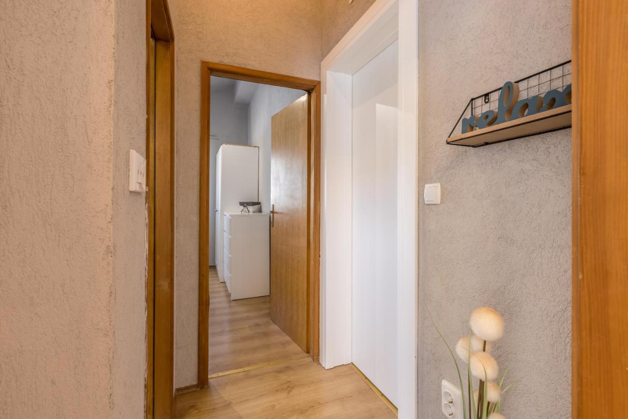 Apartment Lamaro Kaštela Kültér fotó