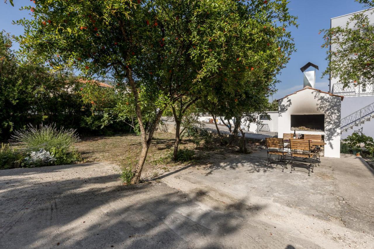 Apartment Lamaro Kaštela Kültér fotó