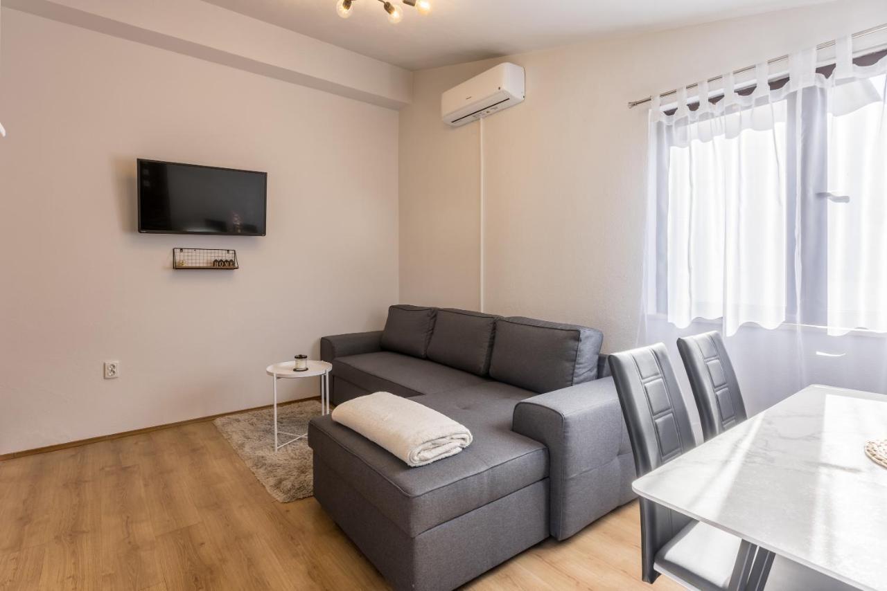 Apartment Lamaro Kaštela Kültér fotó