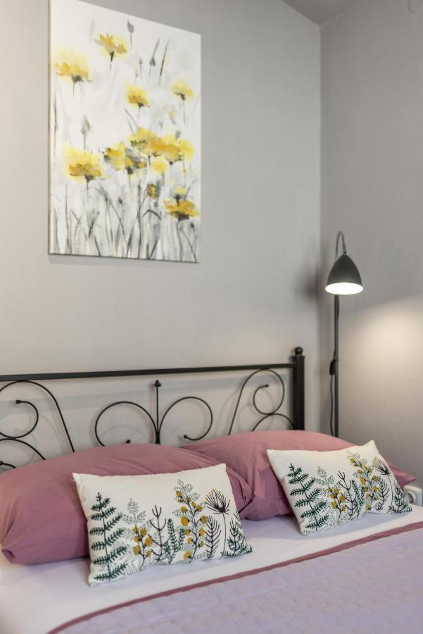 Apartment Lamaro Kaštela Kültér fotó